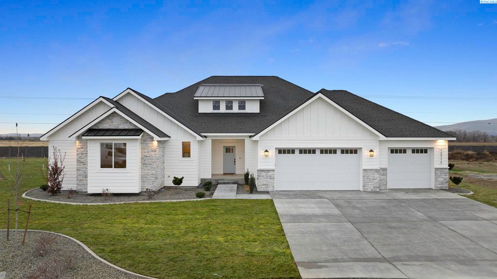 12712 Blackfoot Dr, Pasco, WA 99301