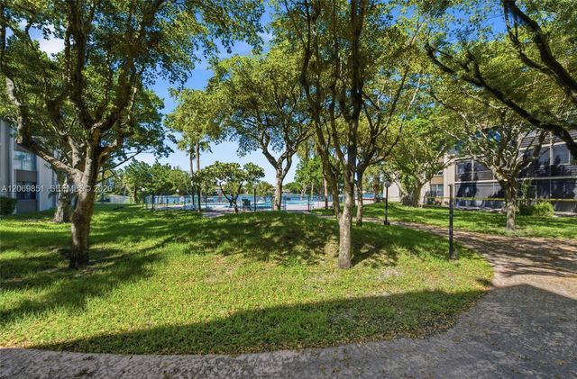 661 NE 195th Street 104, Miami, FL 33179