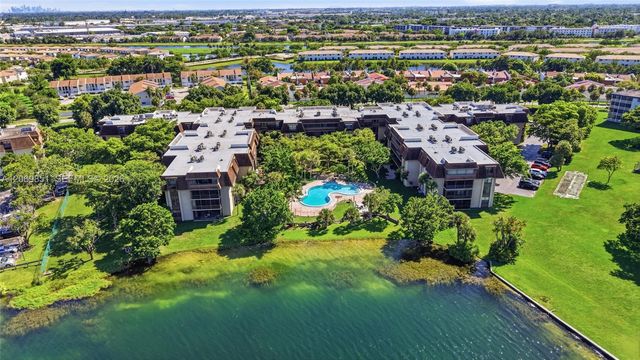661 NE 195th Street 104, Miami, FL 33179