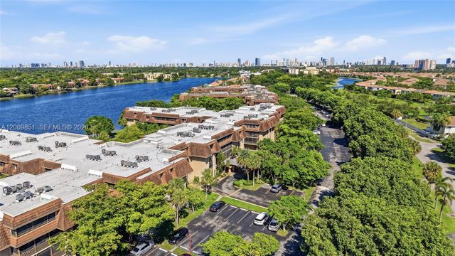 661 NE 195th Street 104, Miami, FL 33179