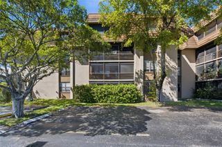 661 NE 195th Street 104, Miami, FL 33179