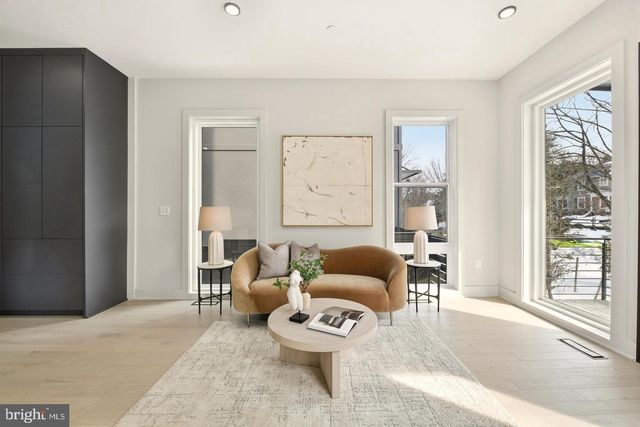 6116 30TH ST NW, Washington, DC 20015