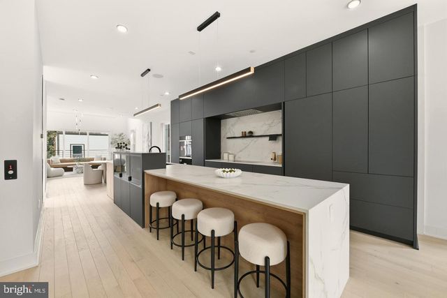 6116 30TH ST NW, Washington, DC 20015