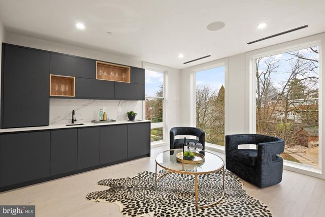 6116 30TH ST NW, Washington, DC 20015