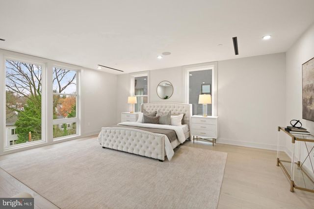6116 30TH ST NW, Washington, DC 20015