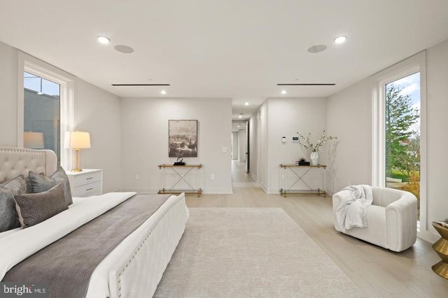 6116 30TH ST NW, Washington, DC 20015