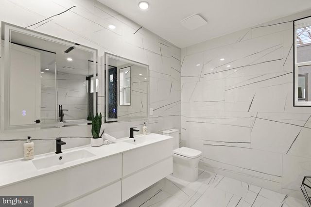 6116 30TH ST NW, Washington, DC 20015