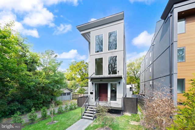 6116 30TH ST NW, Washington, DC 20015