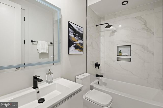 6116 30TH ST NW, Washington, DC 20015