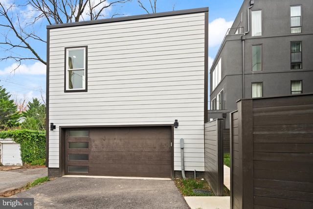 6116 30TH ST NW, Washington, DC 20015