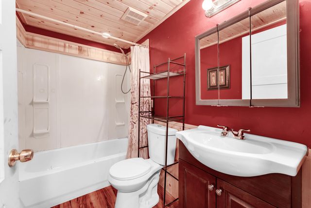 27028 St Johns Wood Lane, Shell Knob, MO 65747
