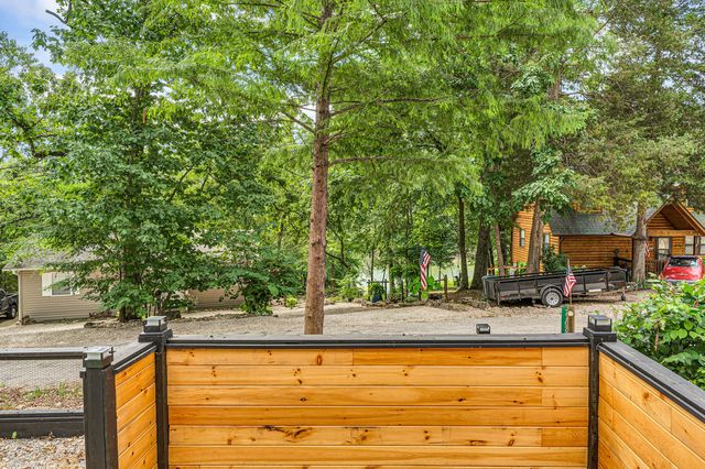 27028 St Johns Wood Lane, Shell Knob, MO 65747