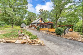 27028 St Johns Wood Lane, Shell Knob, MO 65747