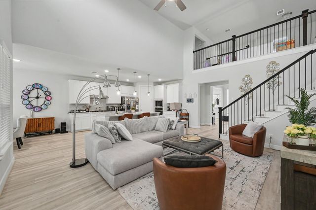 155 Renodes Garden Lane, Tomball, TX 77375