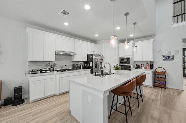 155 Renodes Garden Lane, Tomball, TX 77375