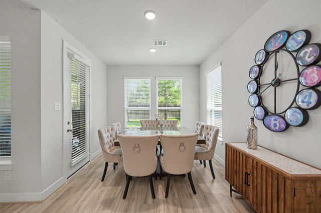 155 Renodes Garden Lane, Tomball, TX 77375