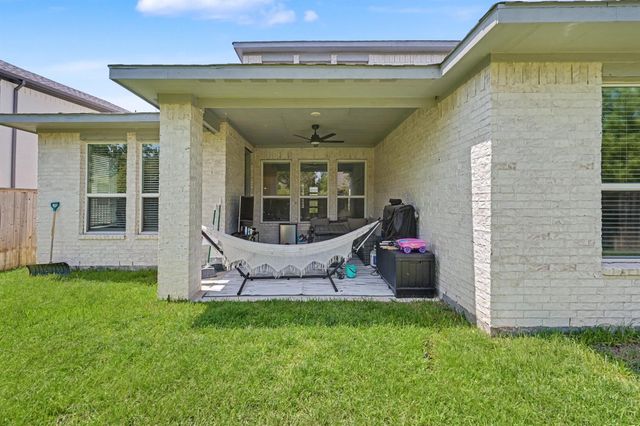 155 Renodes Garden Lane, Tomball, TX 77375