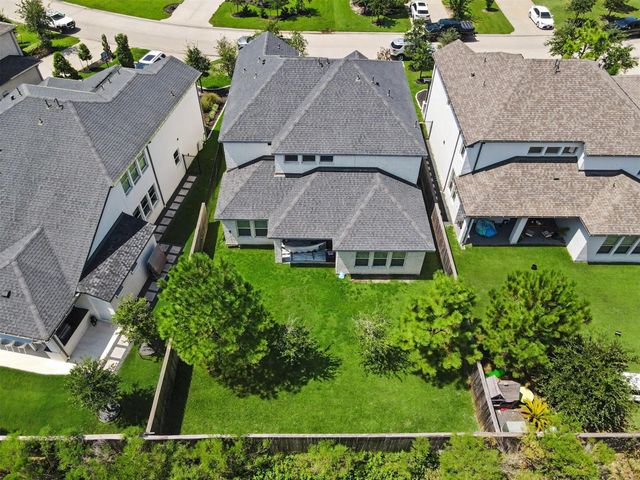 155 Renodes Garden Lane, Tomball, TX 77375