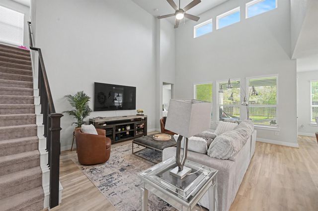 155 Renodes Garden Lane, Tomball, TX 77375