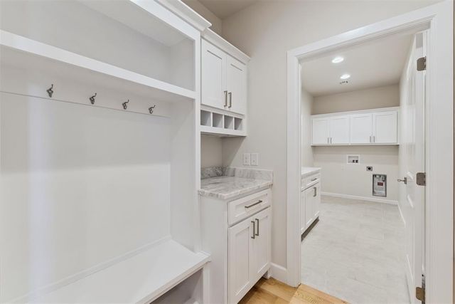 15701 Stillmeadows Drive, Edmond, OK 73013