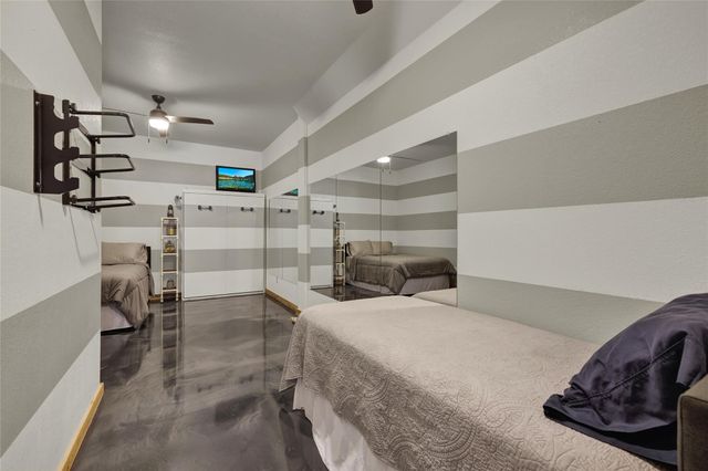 2611 Westview DR, Canyon Lake, TX 78133