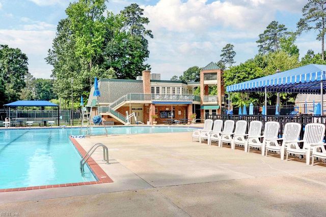 1565 Winthrope DR, Newport News, VA 23602