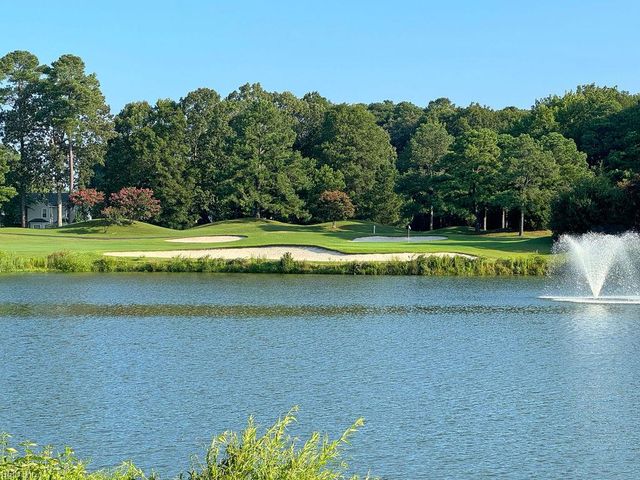 1565 Winthrope DR, Newport News, VA 23602