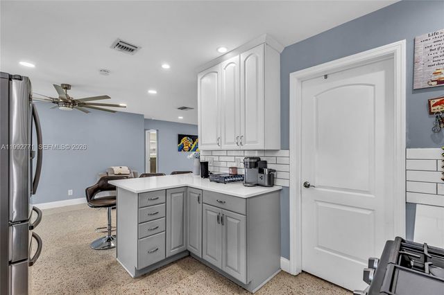 819 N 32nd Ave, Hollywood, FL 33021