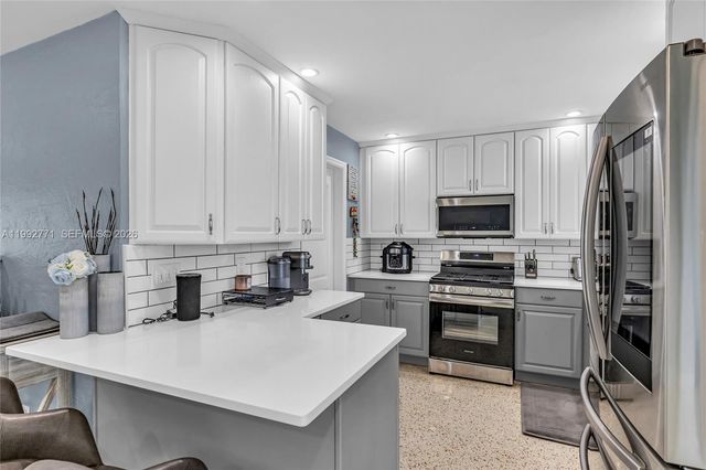 819 N 32nd Ave, Hollywood, FL 33021