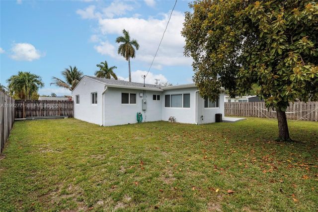 819 N 32nd Ave, Hollywood, FL 33021