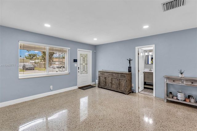 819 N 32nd Ave, Hollywood, FL 33021