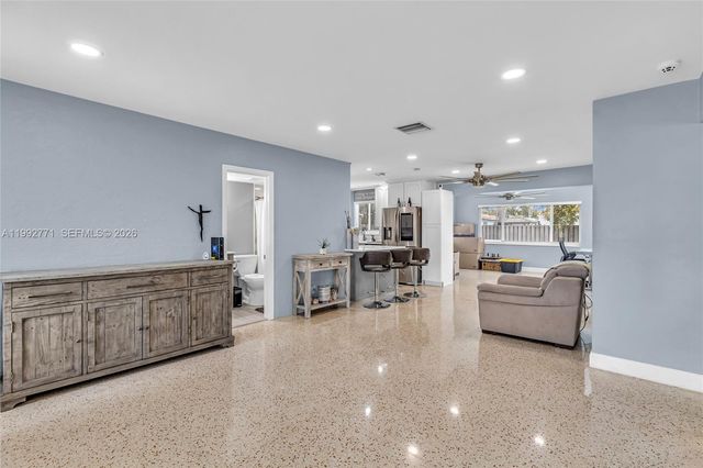 819 N 32nd Ave, Hollywood, FL 33021