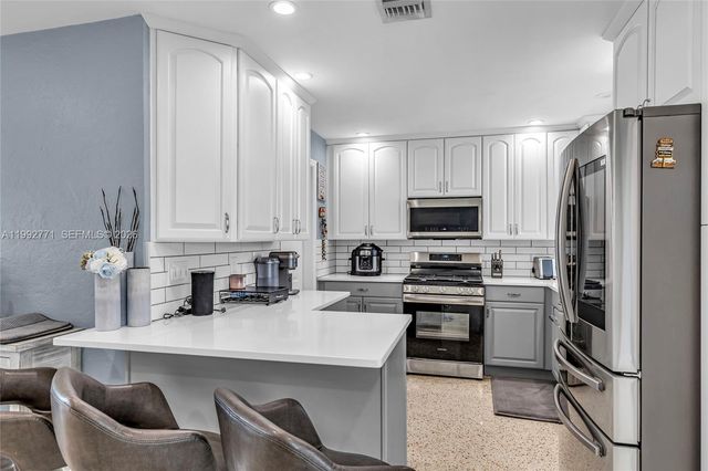 819 N 32nd Ave, Hollywood, FL 33021