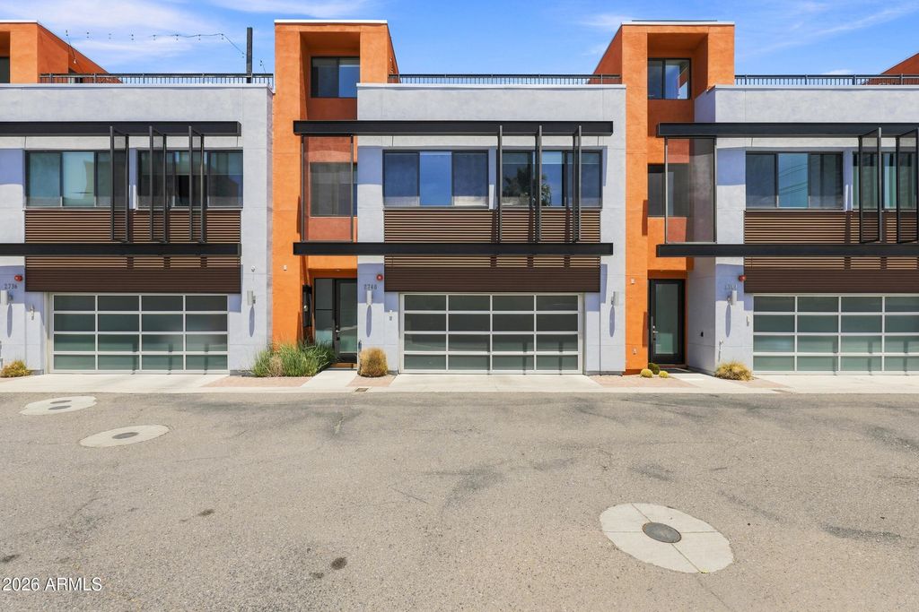 2740 E ROMA Avenue, Phoenix, AZ 85016