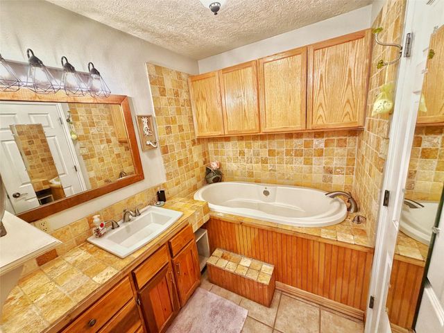 6488 Fm 39 S, Marquez, TX 77865