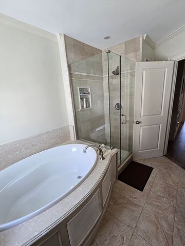 4 Hammond St, Wareham, MA 02532