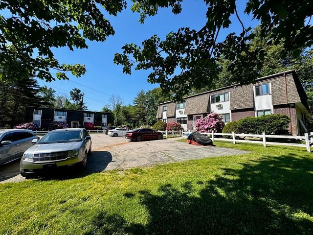 18 Pierce Street 3B, Foxboro, MA 02035