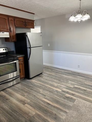 1613 Hartsville Pike, Gallatin, TN 37066