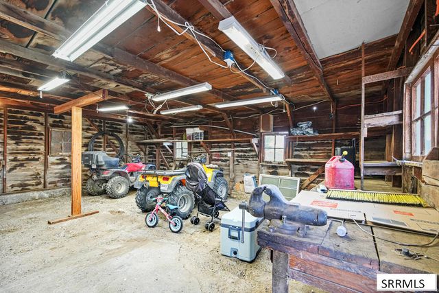 970 N 1000 E, Shelley, ID 83274