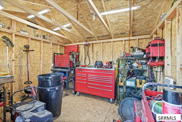 970 N 1000 E, Shelley, ID 83274
