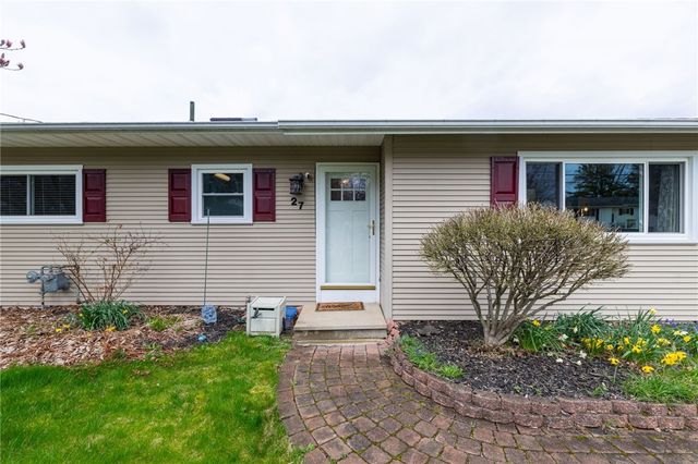 27 Florendin Drive, Henrietta, NY 14467