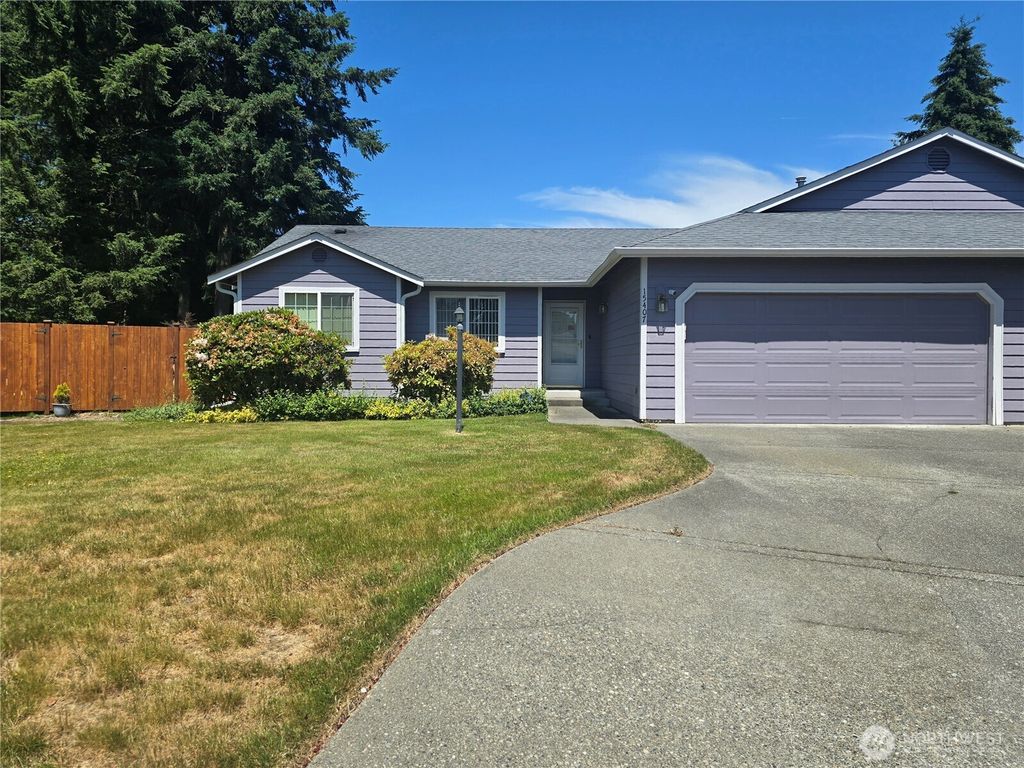 15407 8th Avenue Court E, Tacoma, WA 98445
