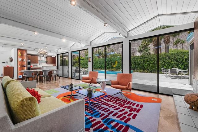 803 N Via Monte Vista, Palm Springs, CA 92262