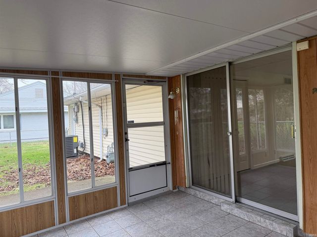 1734 Southwood Avenue, South Bend, IN 46615