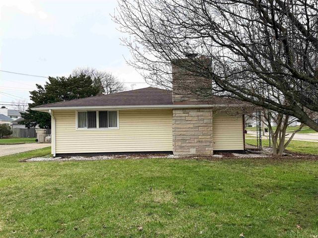 1734 Southwood Avenue, South Bend, IN 46615