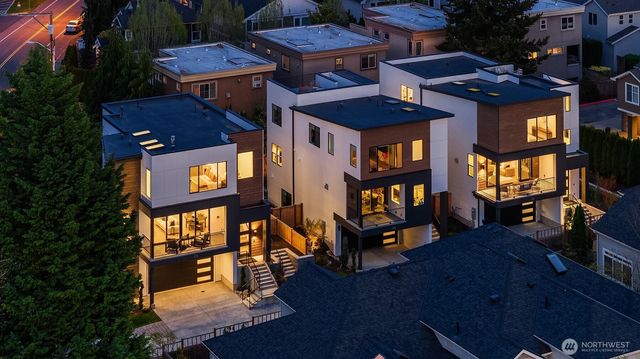 138 8th Court, Kirkland, WA 98033