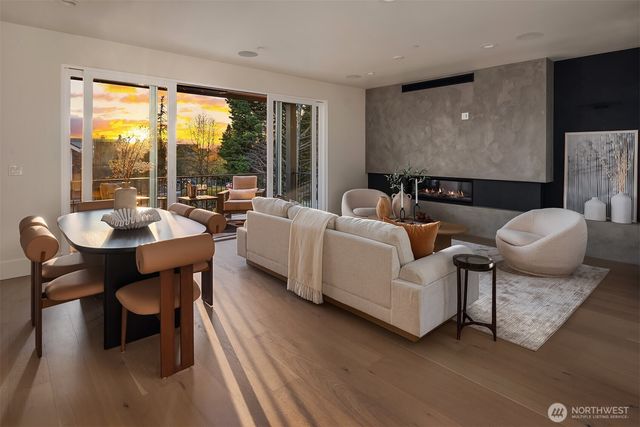138 8th Court, Kirkland, WA 98033