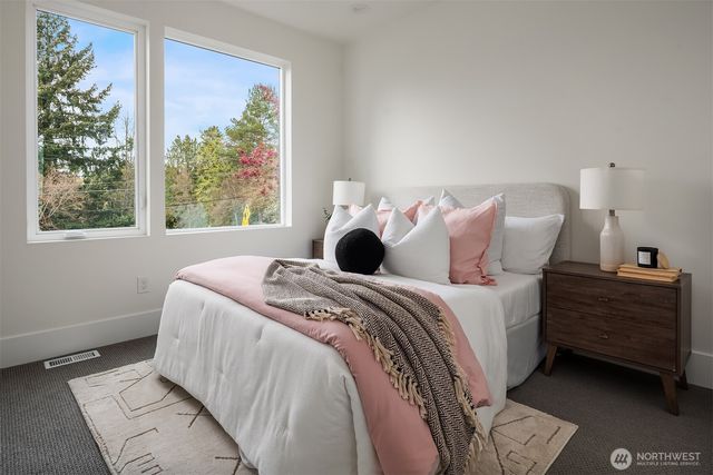 138 8th Court, Kirkland, WA 98033