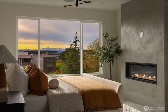 138 8th Court, Kirkland, WA 98033
