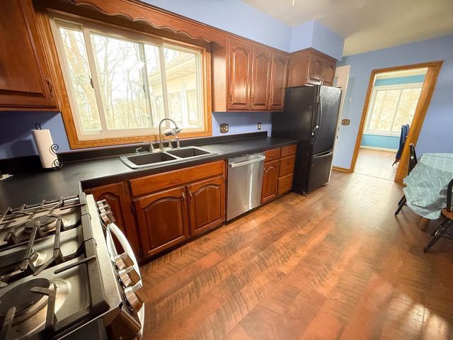 S10284 Dead End Road, Plain, WI 53577
